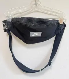 【美品】NIKE ボディバッグ ウエストポーチ 黒
