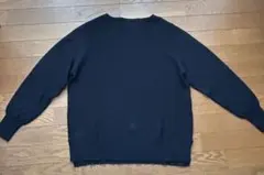 黒の長袖ニット