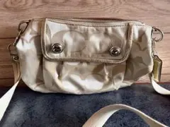 COACH シグネチャー ショルダーバッグ ベージュ ゴールド