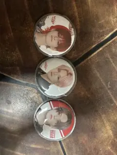 treasure ヨシ 缶バッジ