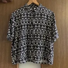 H&M DIVIDEDアステカ　 トライバル柄 半袖オープンカラーシャツのサムネイル