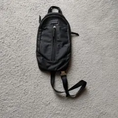 COACH ブラック ボディバッグ