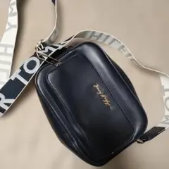 Tommy Hilfiger ショルダーバッグ