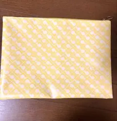 【未使用・非売品】ゲラルディーニ ノベルティポーチ イエロー 30×22cmのサムネイル