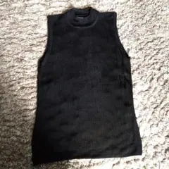 LUI JANNE　ニットノースリーブ　ハイネック　トップス　黒　Mサイズ