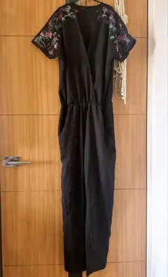 ZARA TRAFALUC ブラック オールインワン XS 刺繍