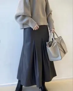 美品＊ミラオーウェン ふりミシンレザーライクナローロングスカート
