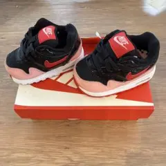 新品未使用　8cm　NIKE キッズスニーカー ハートデザイン