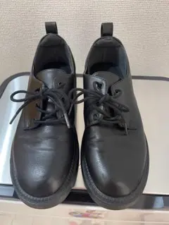 レースアップシューズ