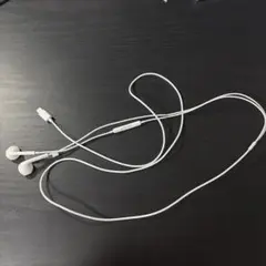 Lightningコネクタ 有線イヤホン ホワイト