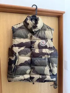 r*0様 ピ*オ様 MONCLER 迷彩ダウンベスト　ビームス別注　激レア