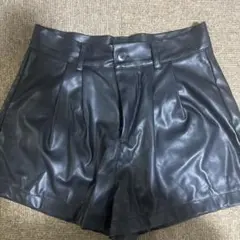 non-hedge レザーショートパンツ