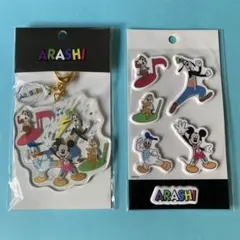 嵐を旅する展覧会 ミッキーフレンズ アクリルキーチェーンとステッカーセット