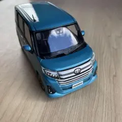 トヨタ ROOMY ミニカー 青、非売品、中古です