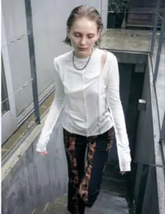 Double Hole Long Teeのサムネイル