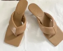 ZARA ベージュ フラットサンダル 低ヒール