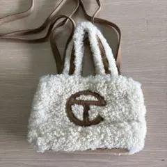 ④ 美品 TELFAR テルファー UGG アグ Rスモールのサムネイル