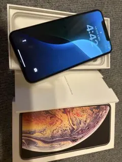Apple iPhone Xs Max 256G【ひび割れあり】 - メルカリ
