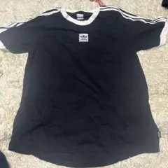 adidas ブラック Tシャツ