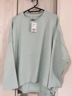 【新品】AMERICAN HOLIC ポンチコクーンカットプルオーバー M