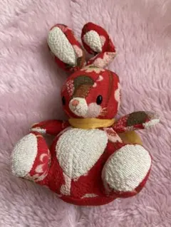 うさぎ　ちりめん　赤　ぬいぐるみ　ストラップ