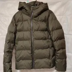 UNIQLO ユニクロ シームレスダウンパーカ Mサイズとオマケ1枚