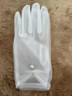 ホワイトウェディンググローブ パール装飾付き