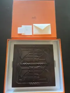 HERMES 　木製ケース　カレ　インテリア　ジュリーボックス　時計ケースにものサムネイル