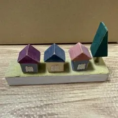 ハンドメイド 木製 ミニチュアハウス 3軒と木 置物 雑貨 オブジェ