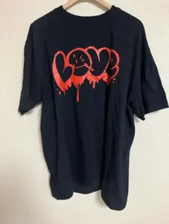 LOVE グラフィティ プリント Tシャツ ブラック　SANTASTIC！のサムネイル