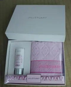 JILLSTUART　タオルハンカチ＆ボディミルクセット