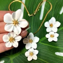 Item thumbnail for item 411f2abb-1043-4b68-9c04-9eb90fb0a268