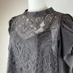 エメアンシェ プチハイネック袖ギャザーIラインレースドレス