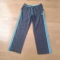 adidas ダークグレー ストライプ ジャージパンツ 　Mサイズ