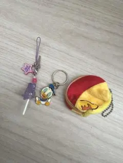 デイジーダッグ ドナルドダッグ プーさんのポーチのキーホルダー3点セット