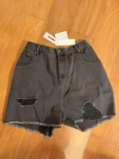 【PUNYUS】ブラック ダメージ加工 ショートパンツ サイズ3