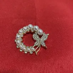 蝶モチーフ パール装飾 ブローチ　キラキラ