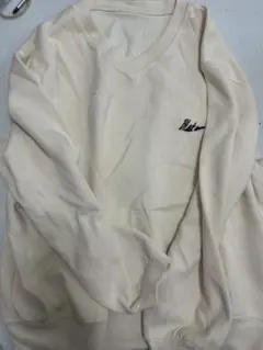 クリーム色 Vネック トレーナー