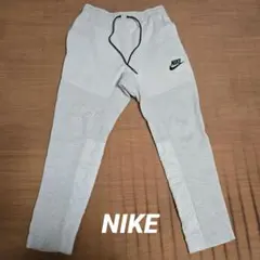 NIKE ナイキ テックフリース ジョガージャージパンツホワイト グレー