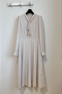 セルフォード　ボータイプリーツワンピース　ベージュ36