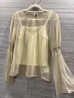 リリーブラウン　シースルーフレアスリーブブラウス　FREE size