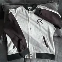 ILL‘S スタジャン グレー