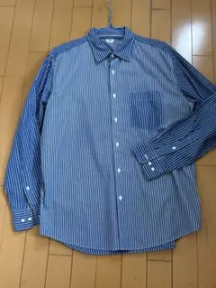 美品　ユニクロ青と白のストライプ シャツXＬ