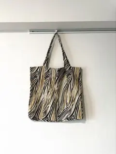 TODAYFULトートバッグのサムネイル