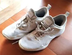 ASICS バスケットボールシューズ ホワイト