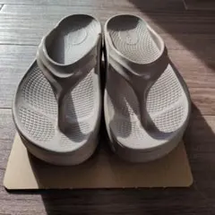 OOFOS リカバリーサンダルのサムネイル