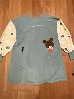 くまのがっこう エプロン 長袖 花柄 刺繍 学研　保育士