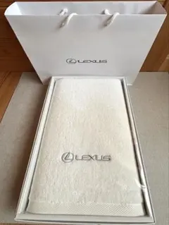宅急便配送LEXUS レクサス 今治バスタオル 箱とショッピングバッグ付きのサムネイル