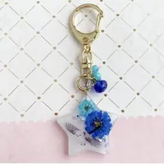 Y イニシャルキーホルダー ブルー系マトリカリア レジンチャーム