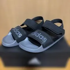 未使用品　adidas スポーツサンダル FY8649 27.5cmのサムネイル
